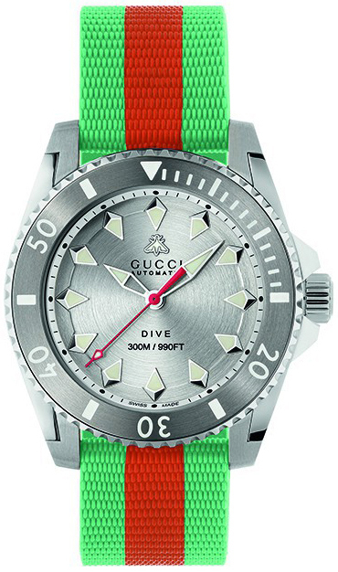 Gucci YA136351 Dive Sølvfarget/Gummi Ø40 mm